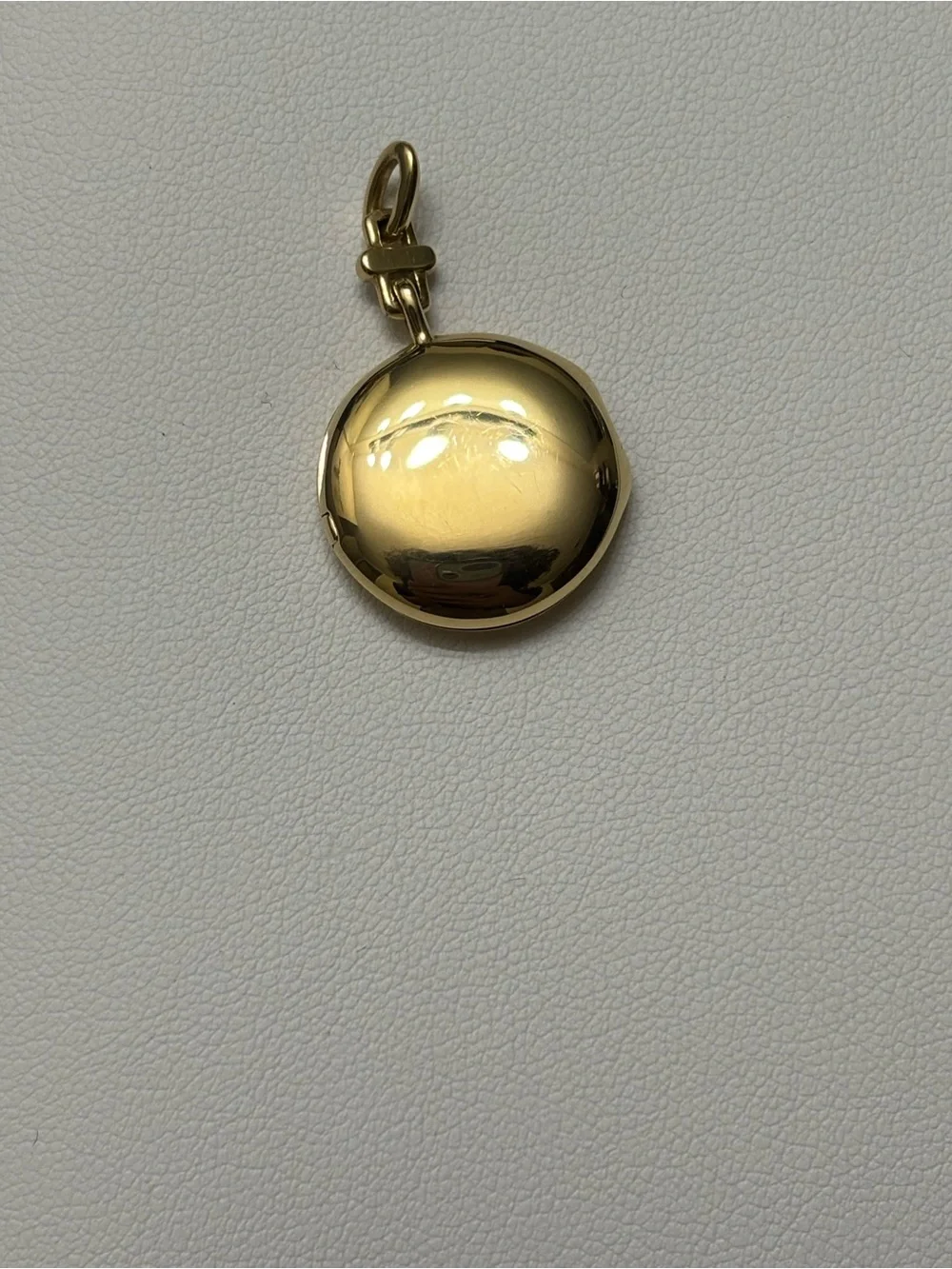Monica Rich Kosann 18k solid gold star locket with diamonds